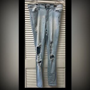 Fashion Nova Size 15 Distressed Jeans‎